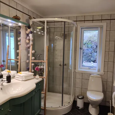 Semesterbostad Nearby Bergen, Midtunlia 27d