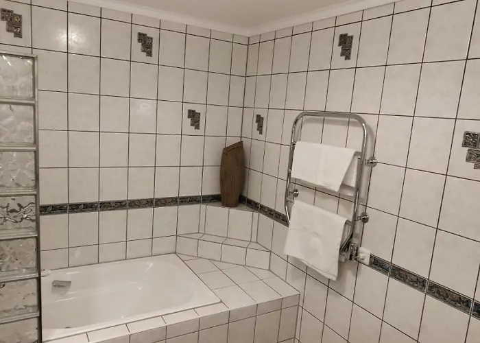 Nearby Bergen, Midtunlia 27d Holiday home