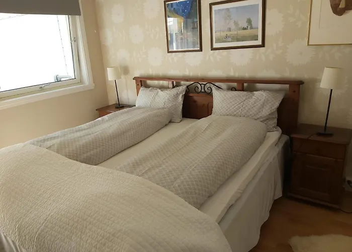 Nearby Bergen, Midtunlia 27d Holiday home